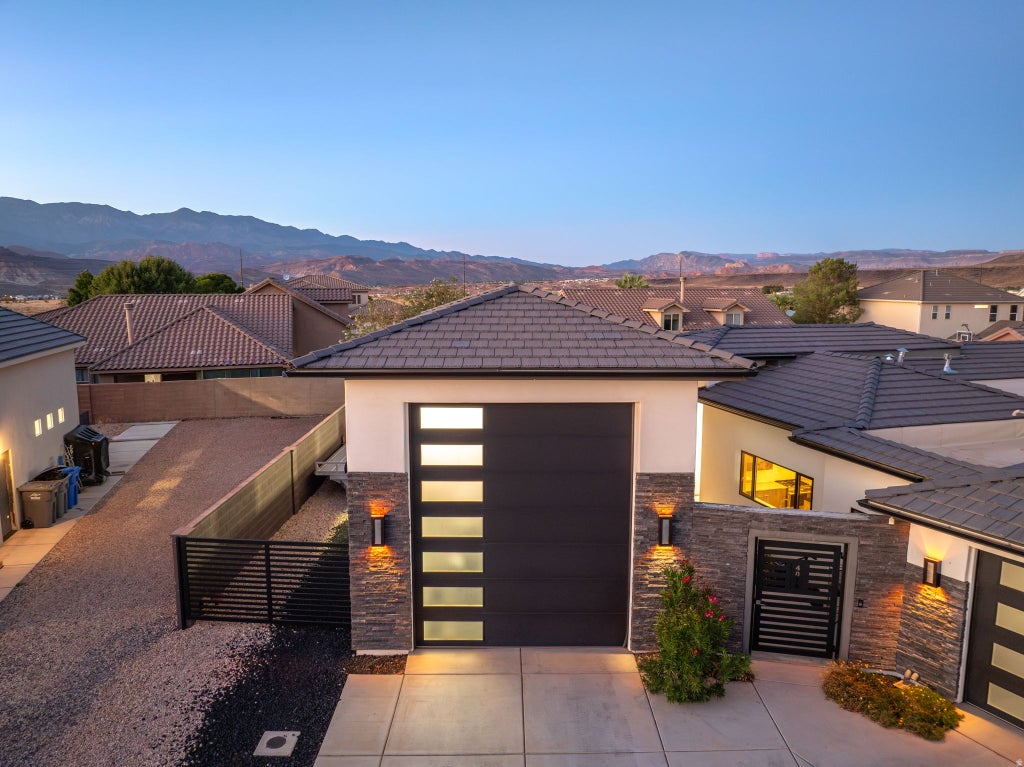 Photo of 4036 W 2480 CIR S, Hurricane, UT 84737 (MLS # 2186493)