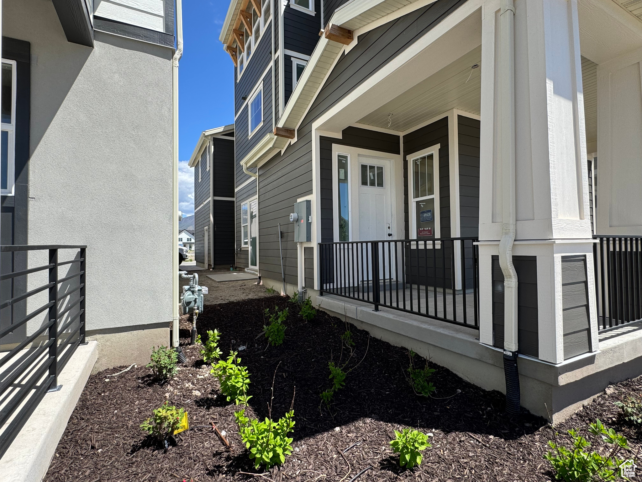 HUNTINGTON RANCH - Residential