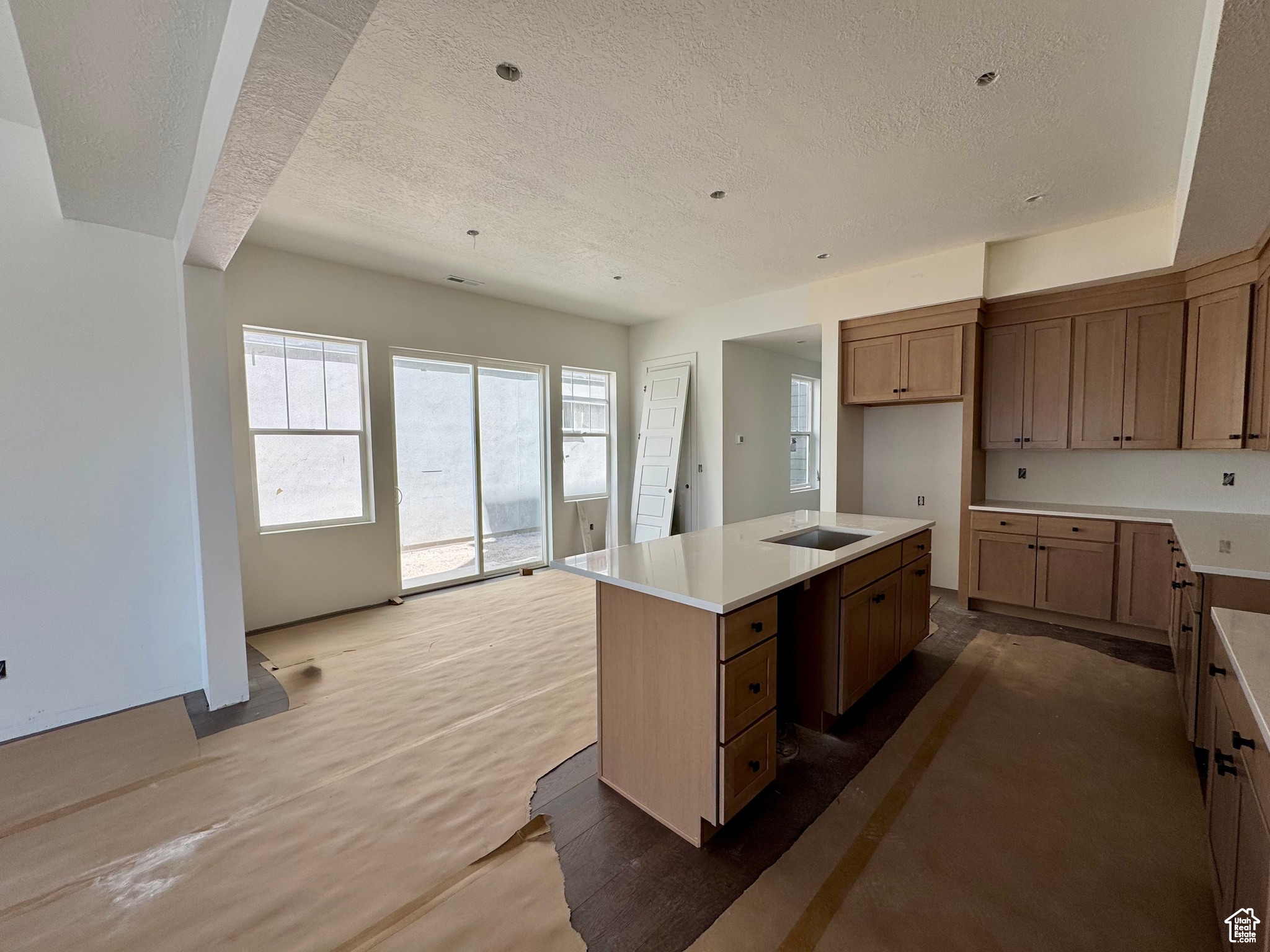 HUNTINGTON RANCH - Residential