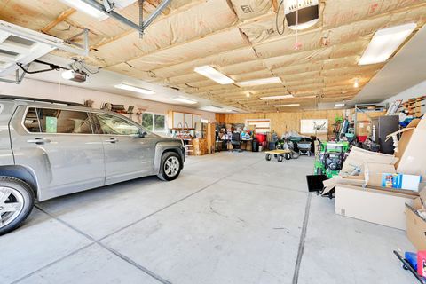 Tiny photo for 3139 N PELICAN DR, Farr West, UT 84404 (MLS # 2134367)