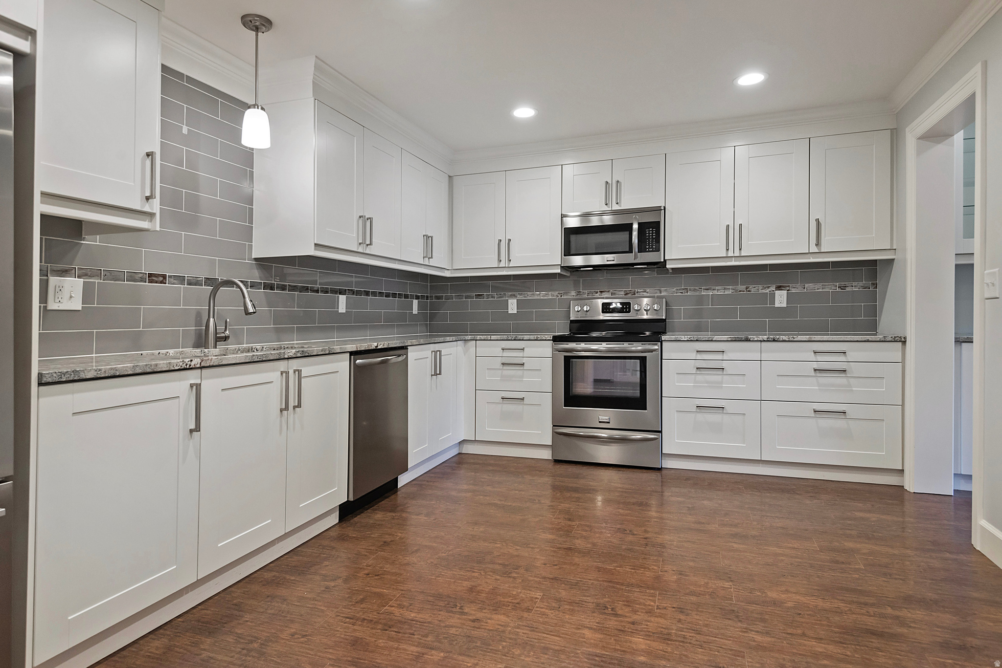 GRAYSTONE PINES - Residential