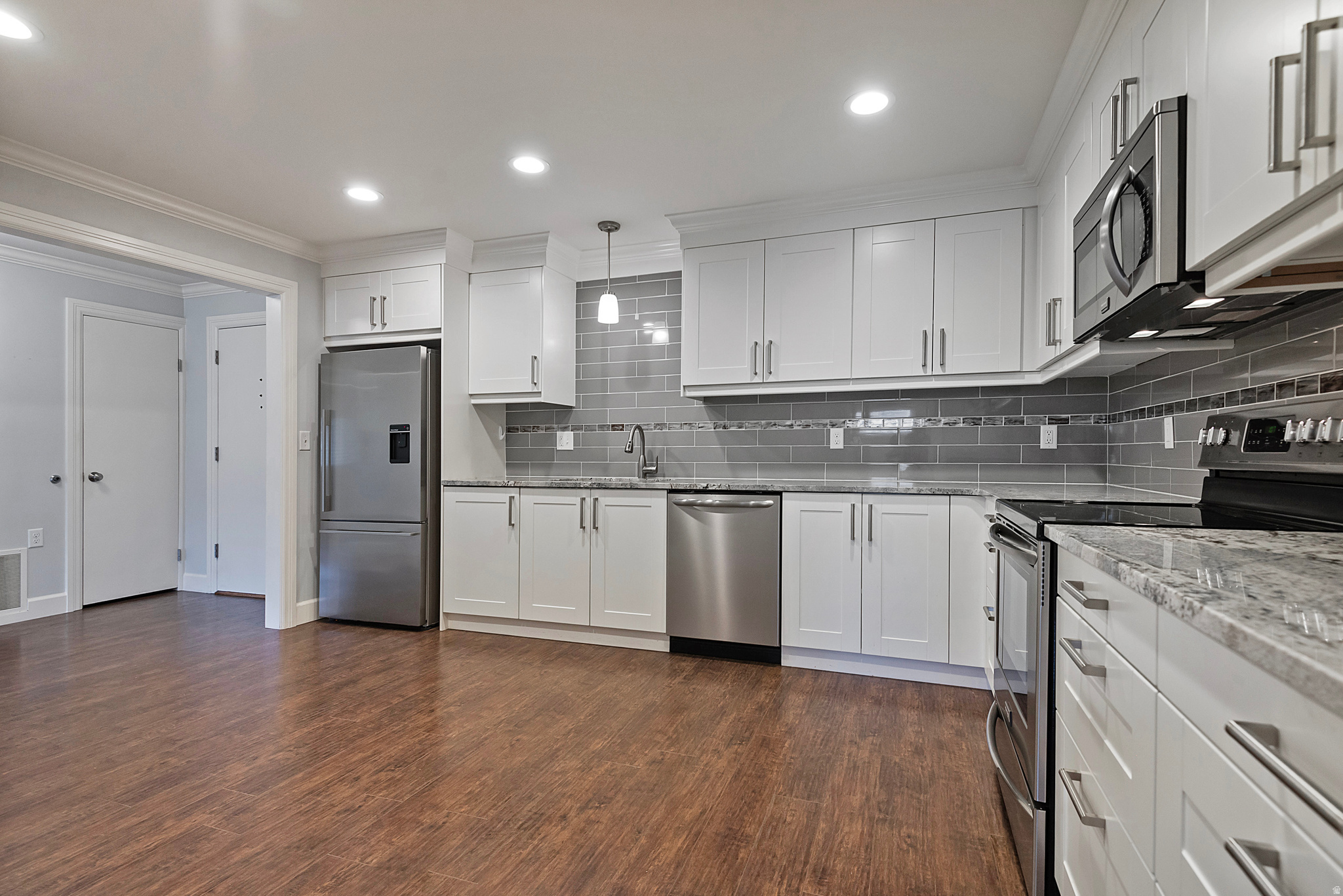 GRAYSTONE PINES - Residential