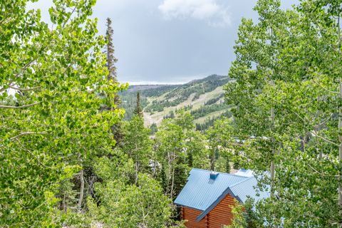 Tiny photo for 433 EAGLES ROOST St W, Brian Head, UT 84719 (MLS # 2141623)