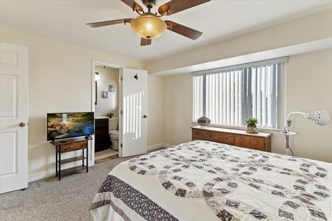 Tiny photo for 845 E CASSIE DR, South Ogden, UT 84405 (MLS # 2135485)