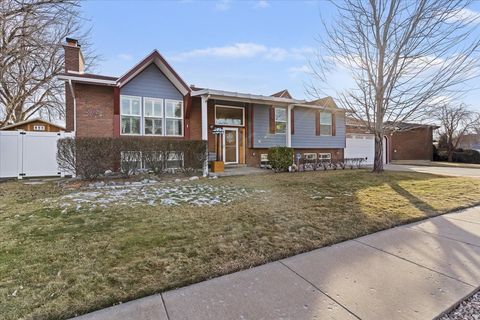 Tiny photo for 845 E CASSIE DR, South Ogden, UT 84405 (MLS # 2135485)