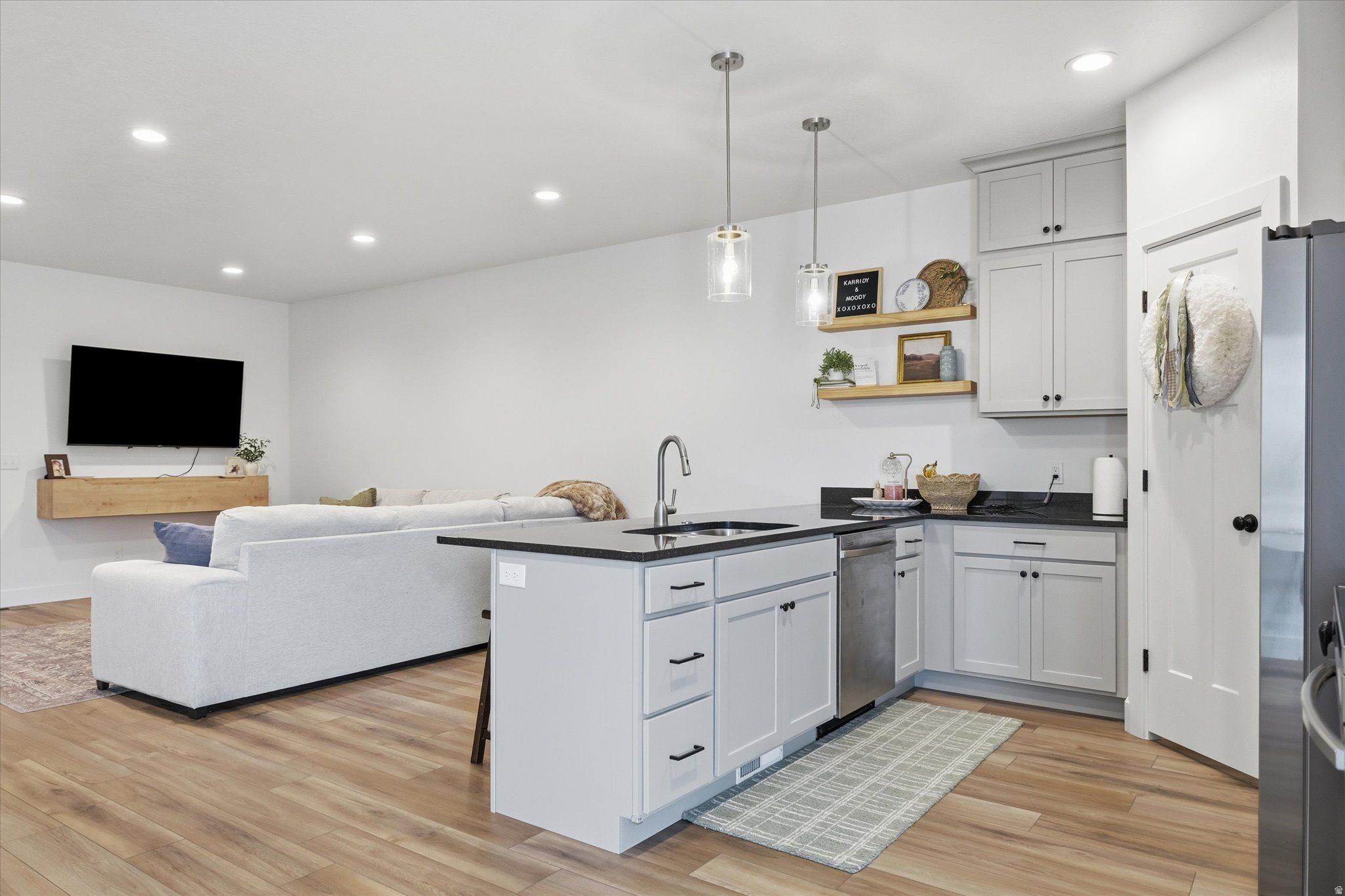 THE MEADOWS - Residential