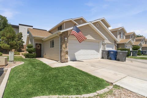 Townhouse For Sale - 972 W 180<br/> Hurricane, UT 84737