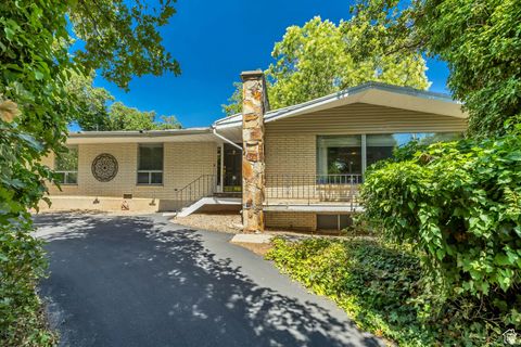 Photo of 2342 E COMBE RD S, Uintah, UT 84403 (MLS # 2101982)