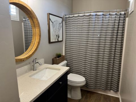 Tiny photo for 211 E SWALLOWTAIL LN, Washington, UT 84780 (MLS # 2144218)