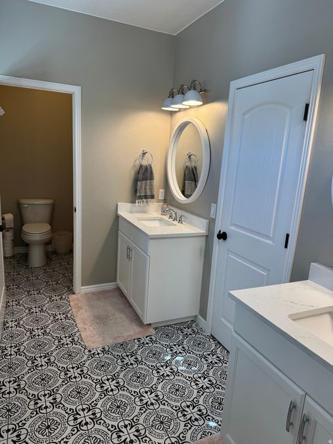 Tiny photo for 211 E SWALLOWTAIL LN, Washington, UT 84780 (MLS # 2144218)