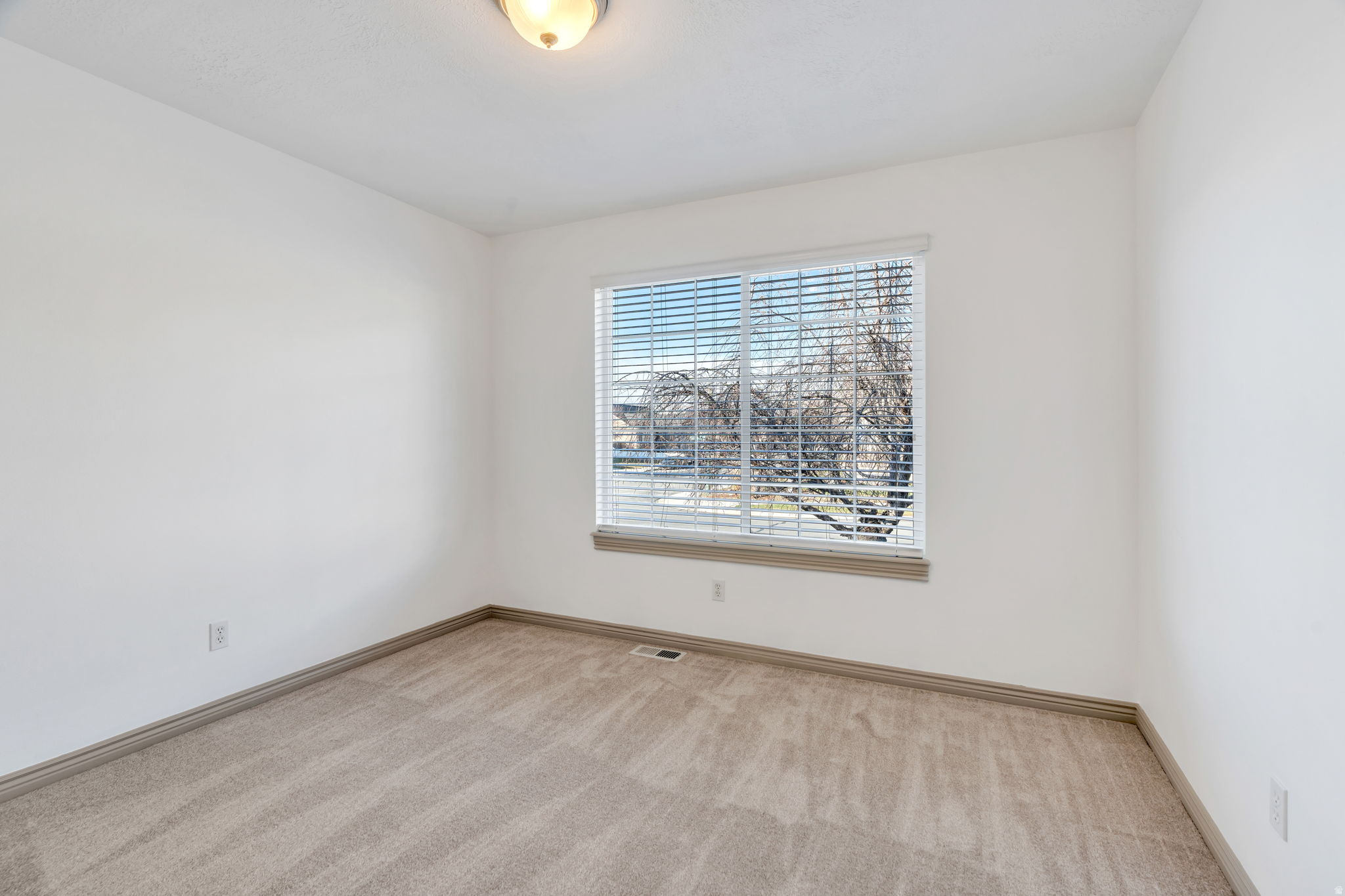 KIRKS FRUIT RANCH - Residential