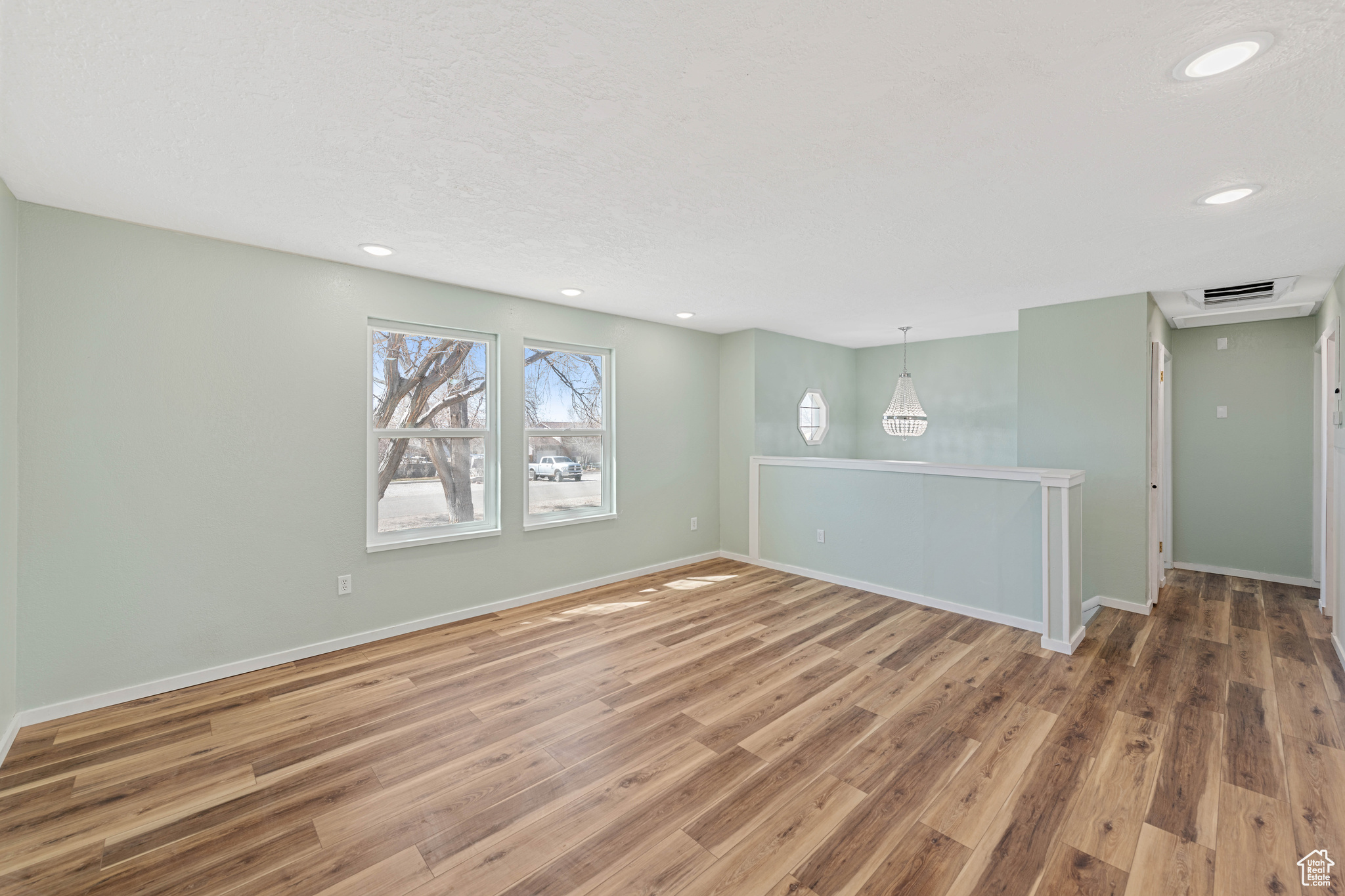 4644 N Pioneer Dr, Enoch, Utah image 9