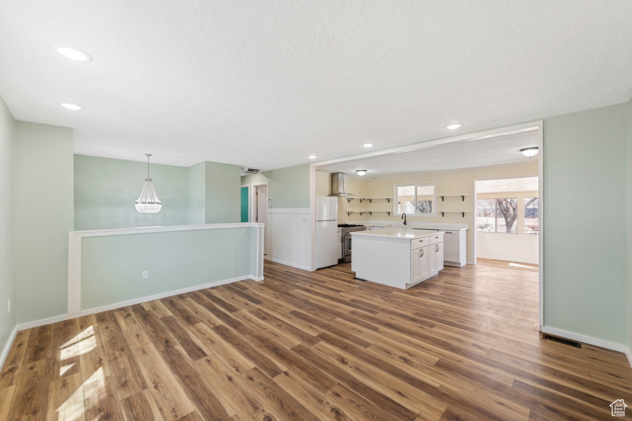 4644 N Pioneer Dr, Enoch, Utah image 10