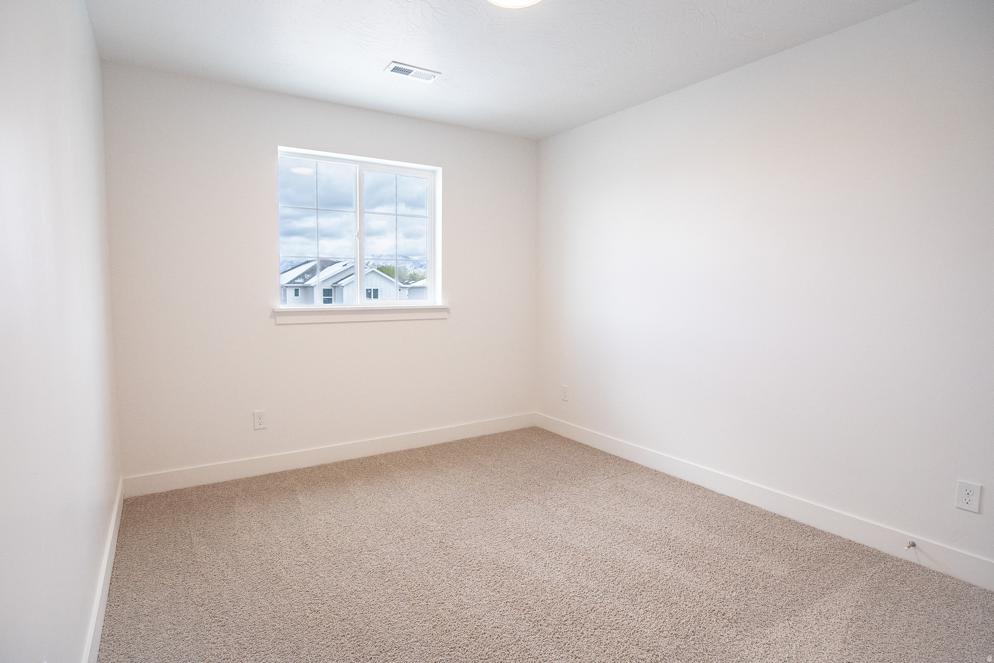 SALEM FIELDS - Residential