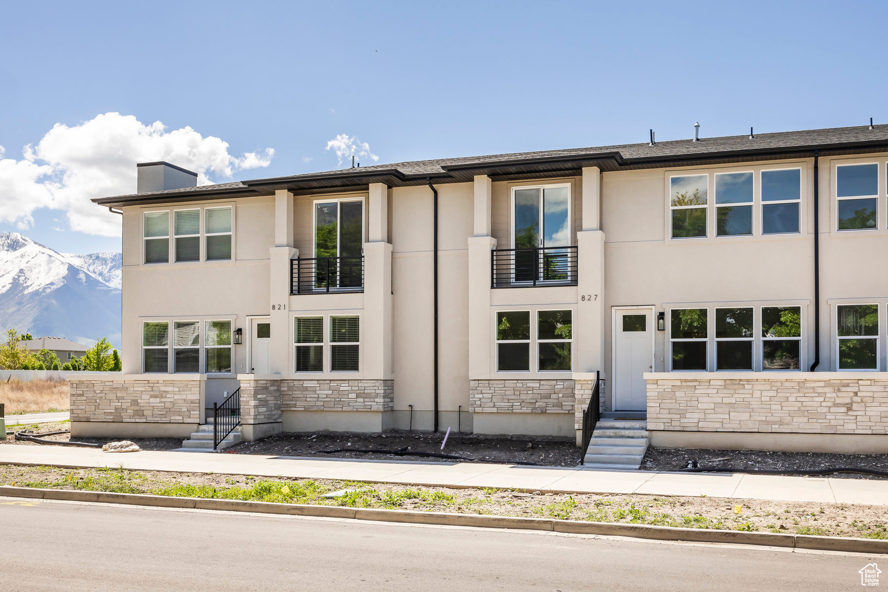 WESTFIELDS CENTRAL - Residential