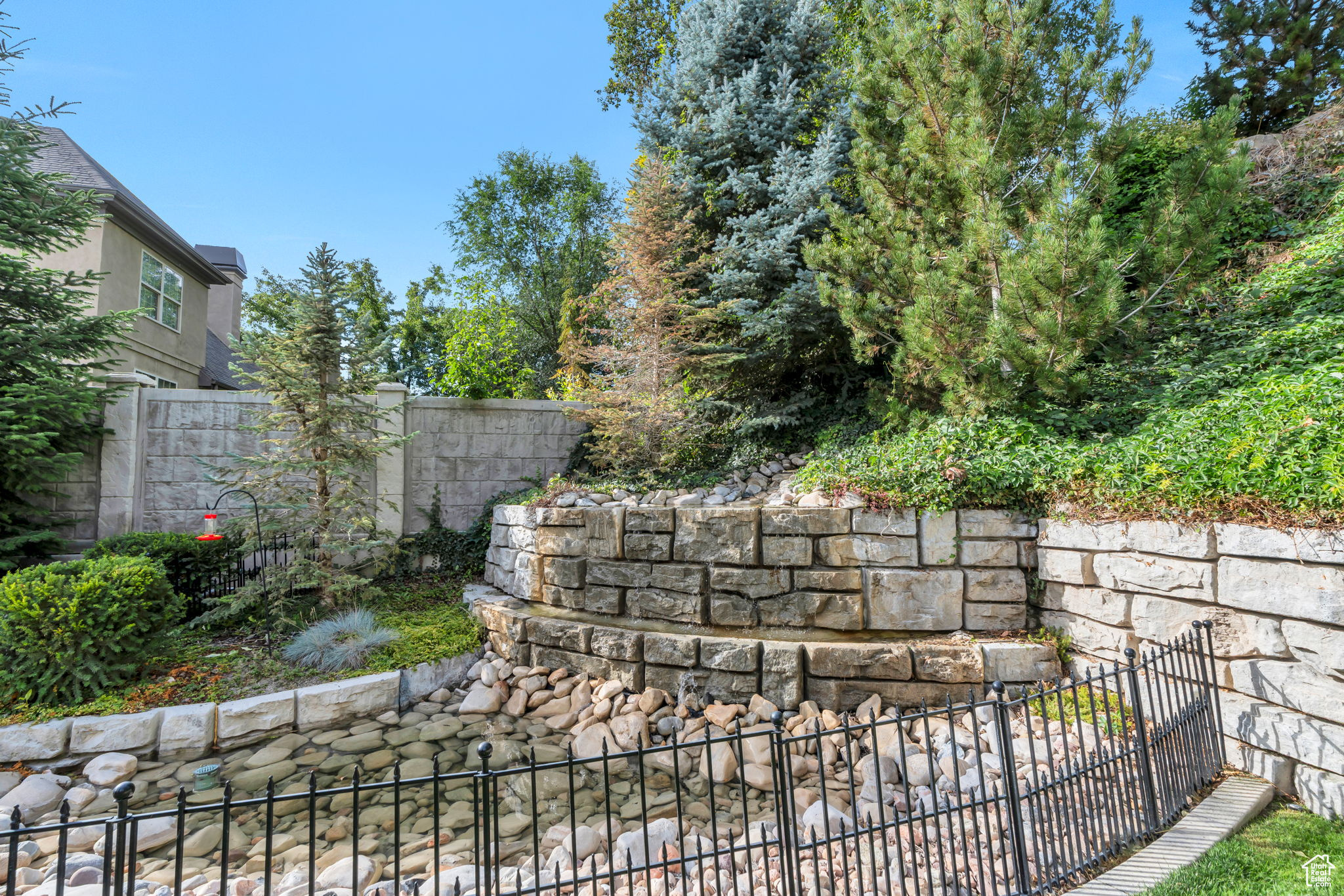 RIVER BREEZE HAVEN - Residential