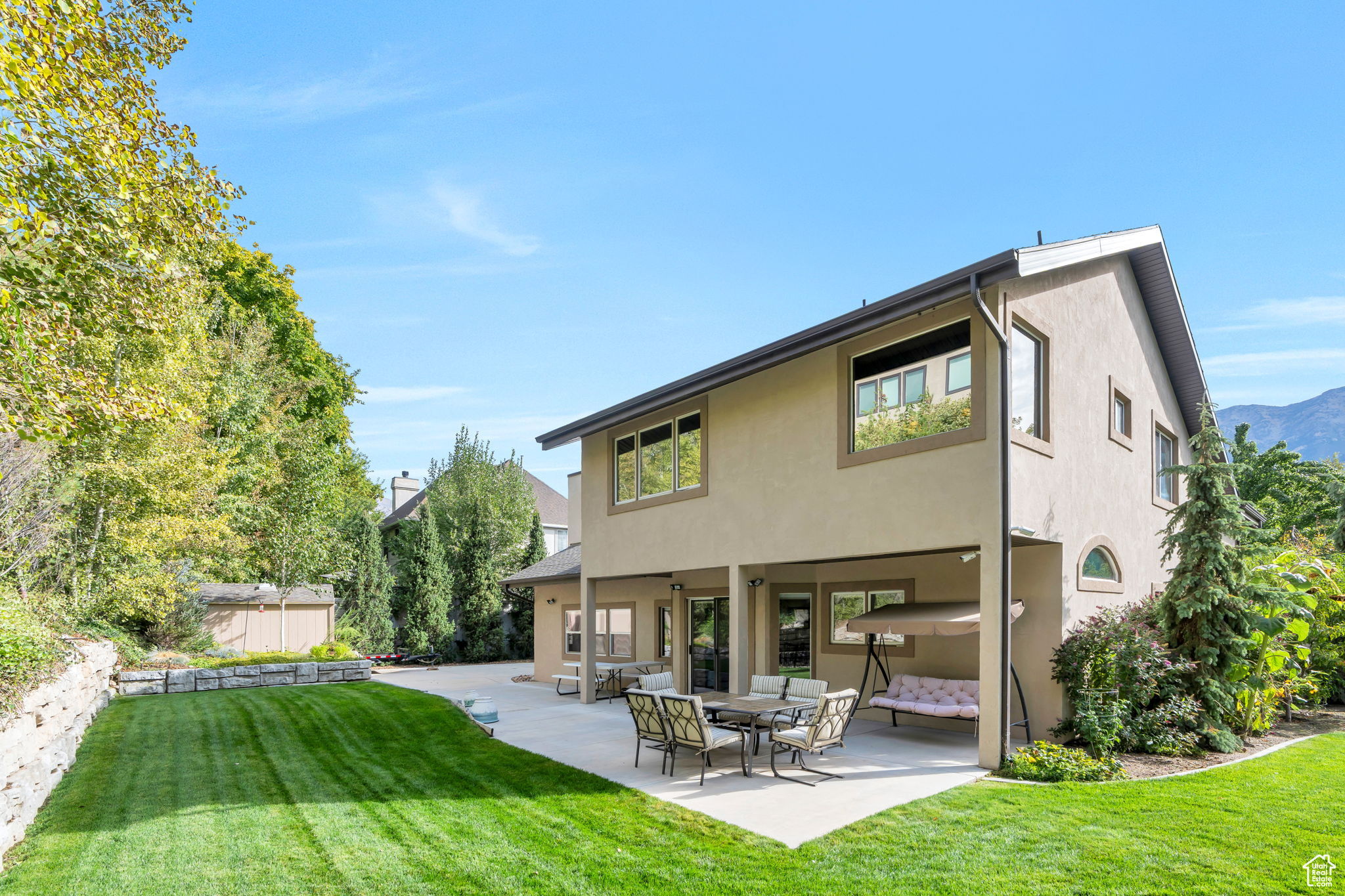 RIVER BREEZE HAVEN - Residential