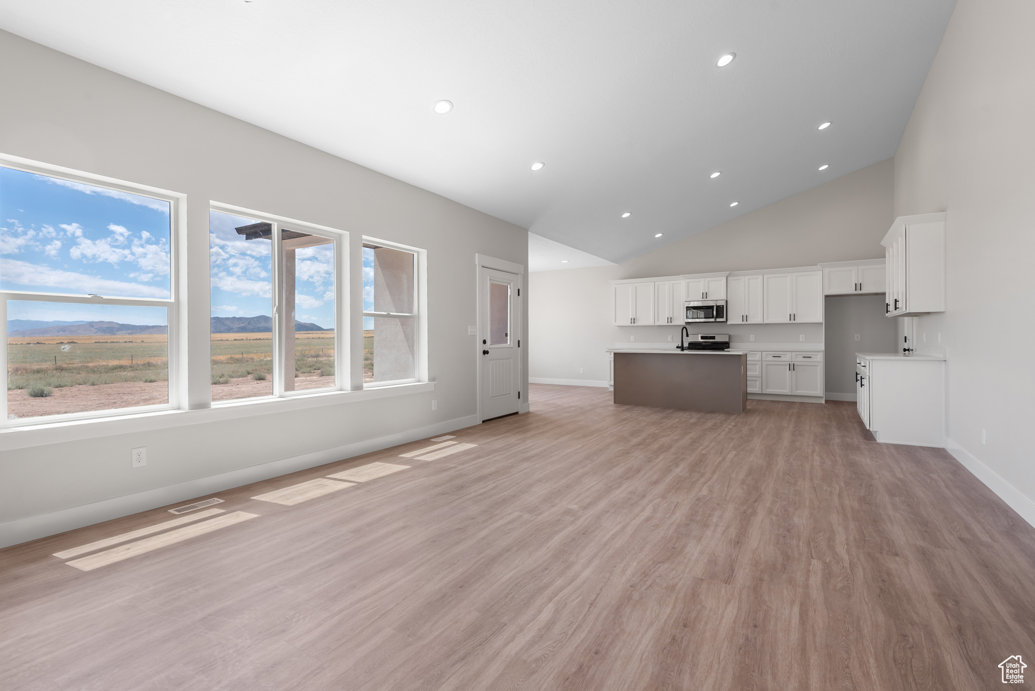 BROWNS MEADOWS - Residential