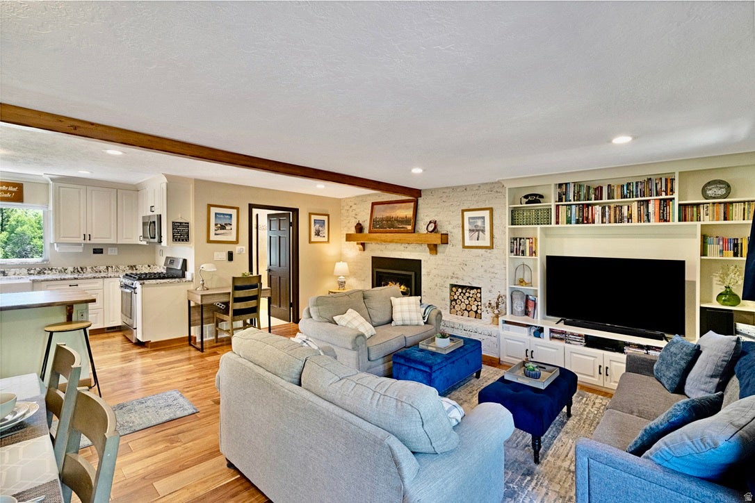 2548 Nordic Valley Dr, Eden, UT, 84310, USA, 5 Bedrooms Bedrooms, ,5 BathroomsBathrooms,Residential,Active,2548 Nordic Valley Dr,2166728