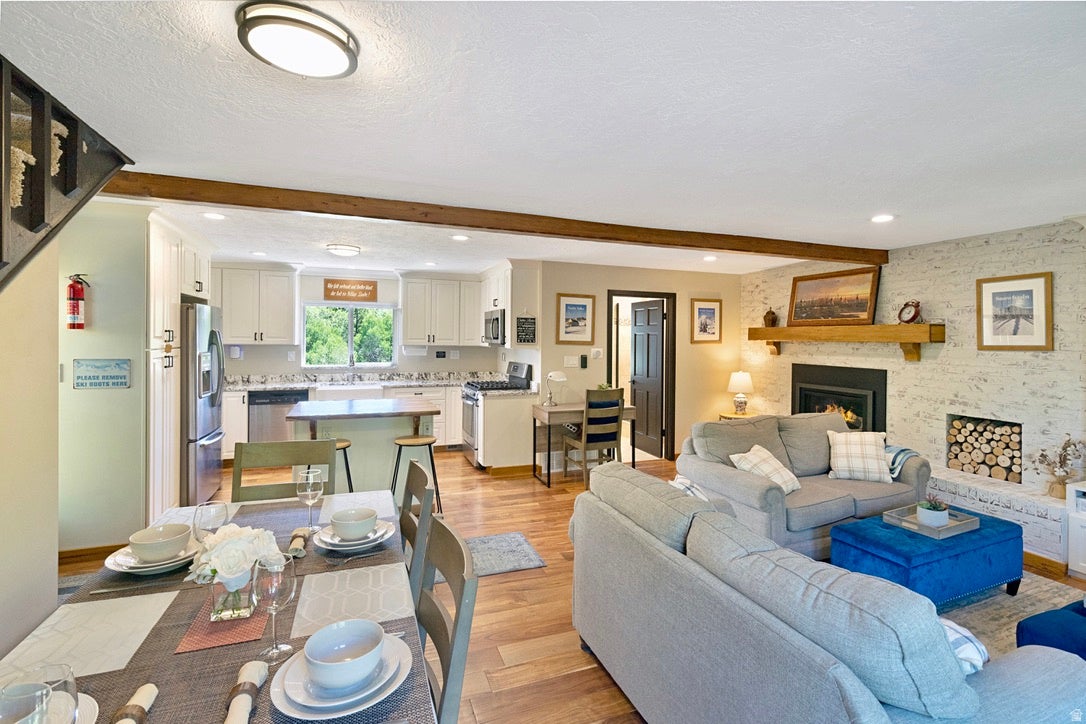 2548 Nordic Valley Dr, Eden, UT, 84310, USA, 5 Bedrooms Bedrooms, ,5 BathroomsBathrooms,Residential,Active,2548 Nordic Valley Dr,2166728