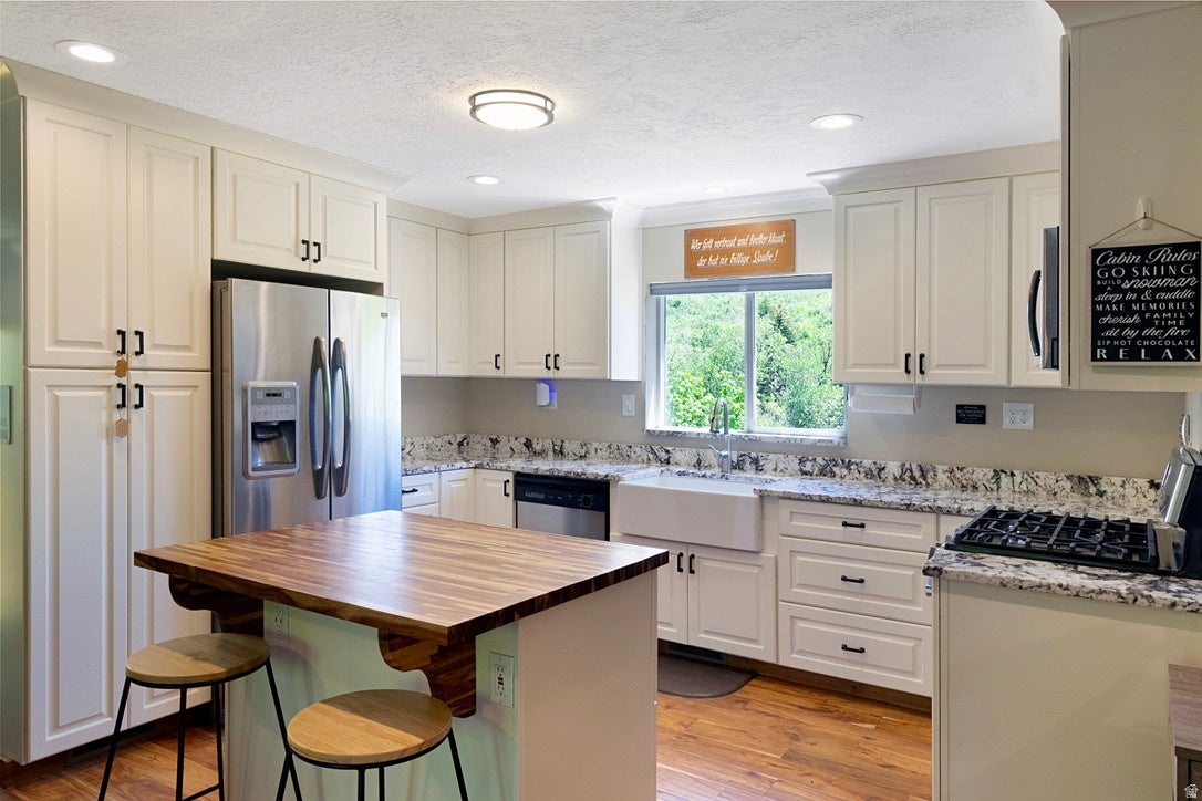 2548 Nordic Valley Dr, Eden, UT, 84310, USA, 5 Bedrooms Bedrooms, ,5 BathroomsBathrooms,Residential,Active,2548 Nordic Valley Dr,2166728
