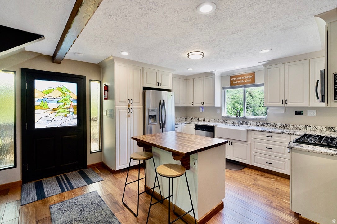 2548 Nordic Valley Dr, Eden, UT, 84310, USA, 5 Bedrooms Bedrooms, ,5 BathroomsBathrooms,Residential,Active,2548 Nordic Valley Dr,2166728