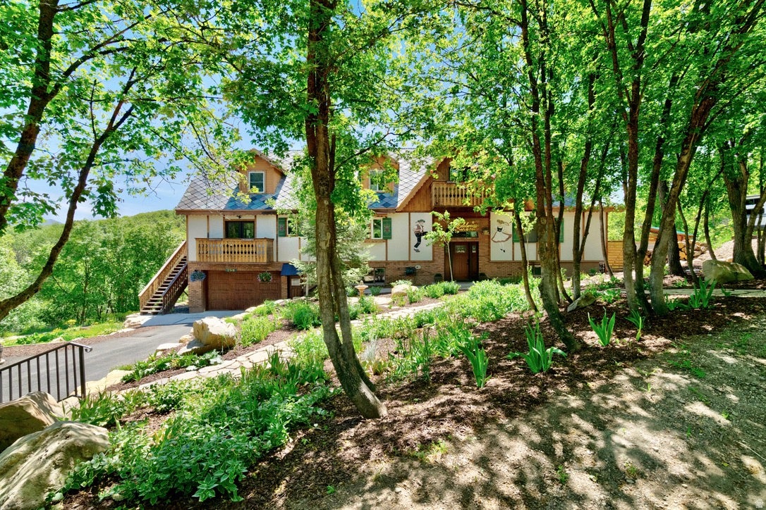 2548 Nordic Valley Dr, Eden, UT, 84310, USA, 5 Bedrooms Bedrooms, ,5 BathroomsBathrooms,Residential,Active,2548 Nordic Valley Dr,2166728