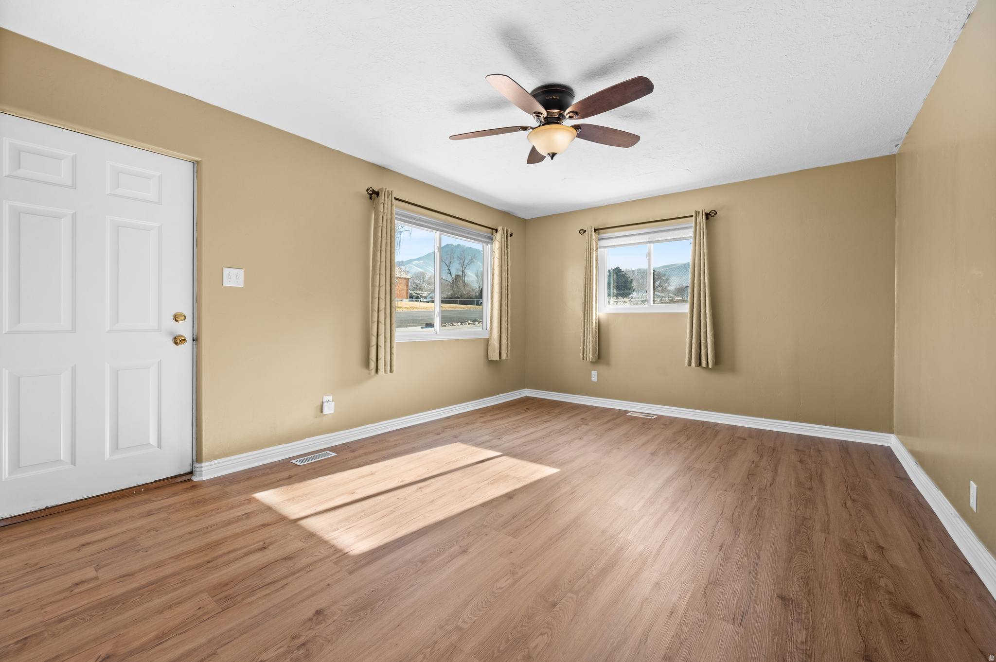 HIGHLAND PARK SUB - Residential