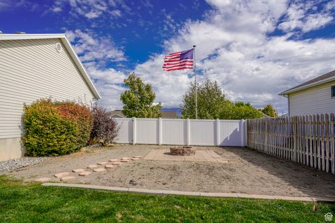Tiny photo for 2000 S 1800 W, Syracuse, UT 84075 (MLS # 2117783)