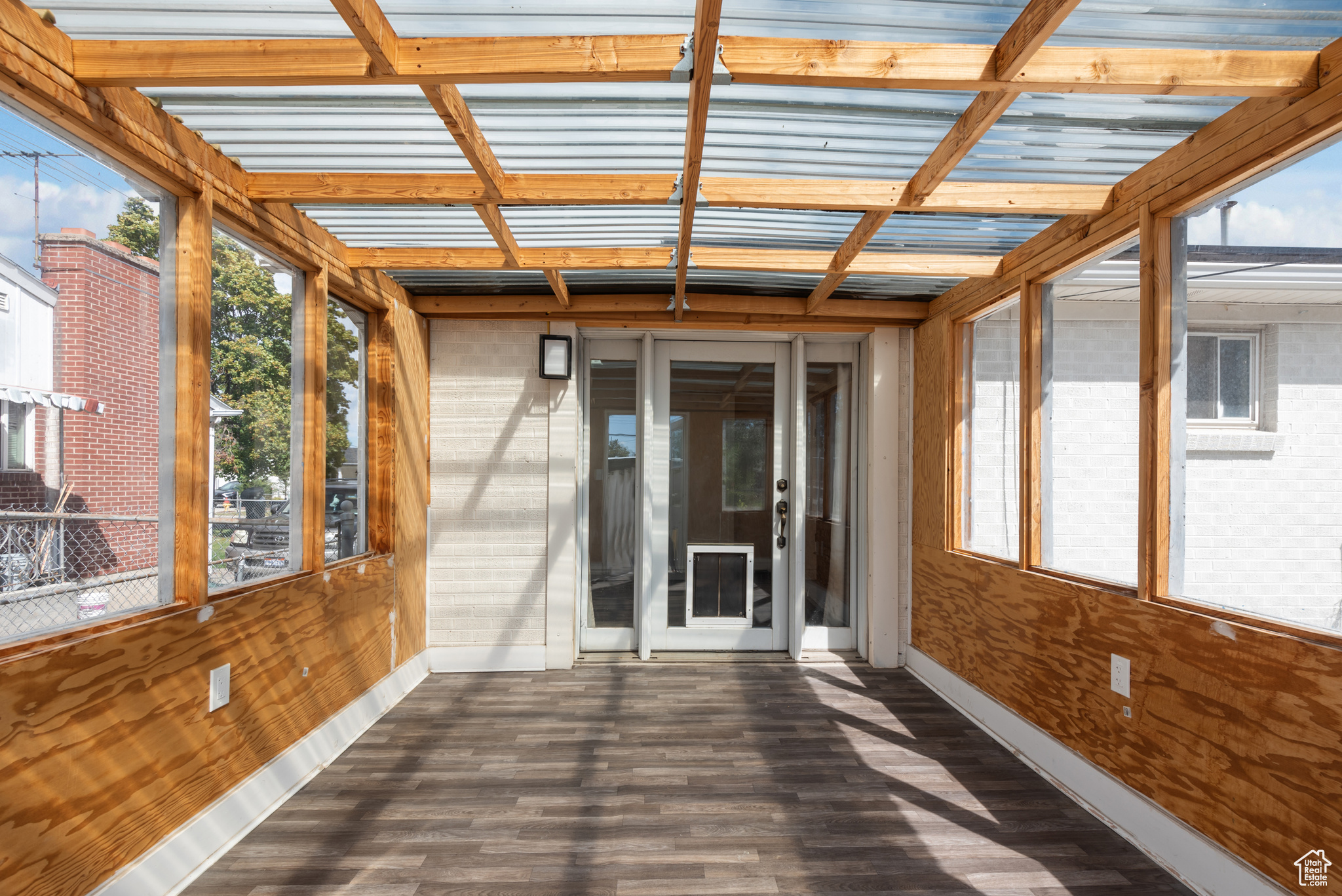 POPLAR PLACE - Residential