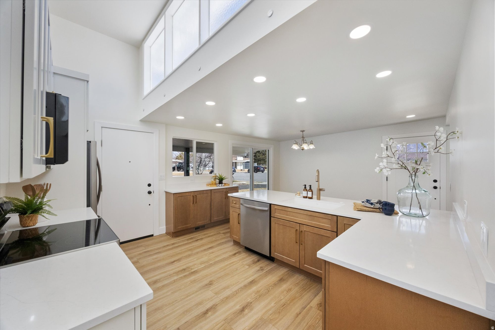 WHITE CITY - Residential