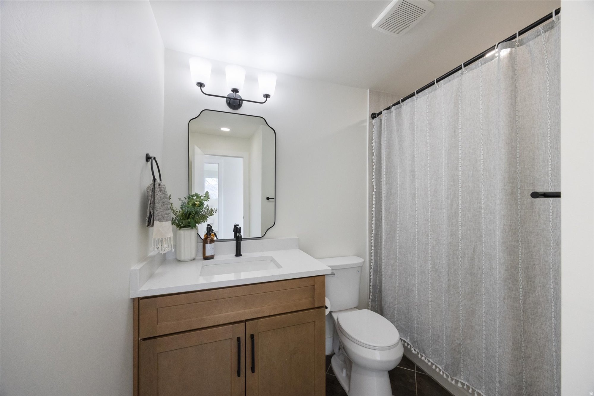 WHITE CITY - Residential