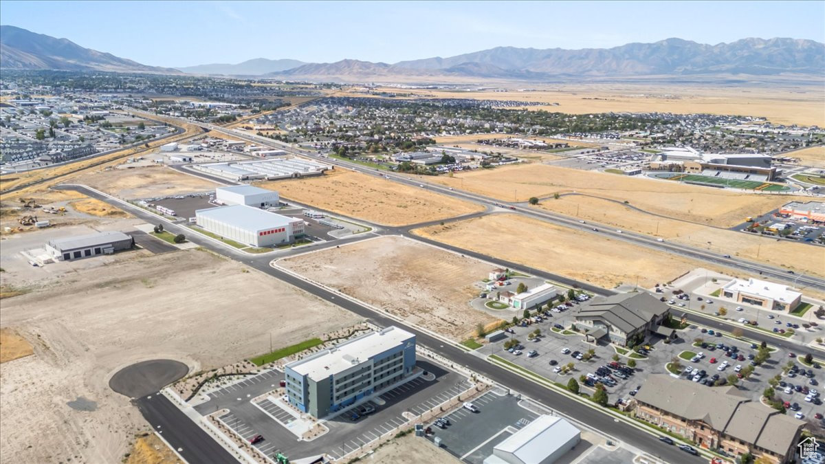 400 E COMMERCIAL SUB - Land