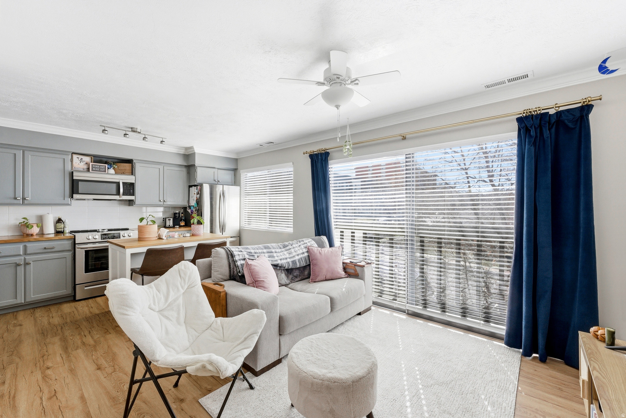 RAMONA  CONDM - Residential