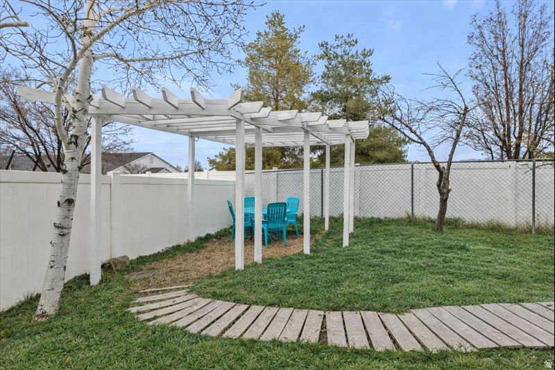 THE RIDGE - Residential