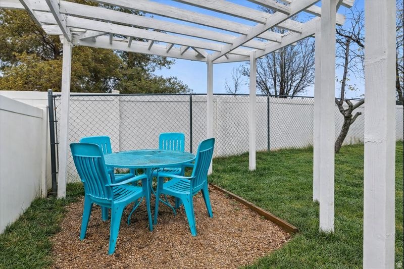 THE RIDGE - Residential