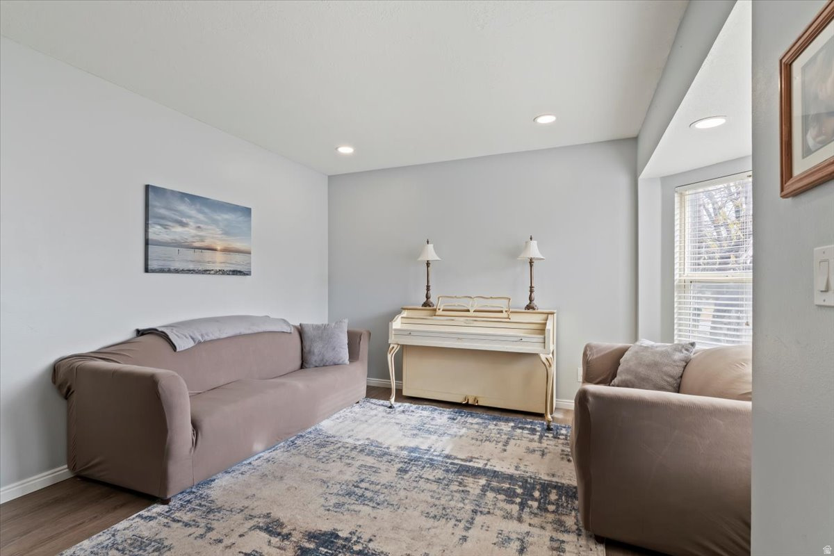 THE RIDGE - Residential