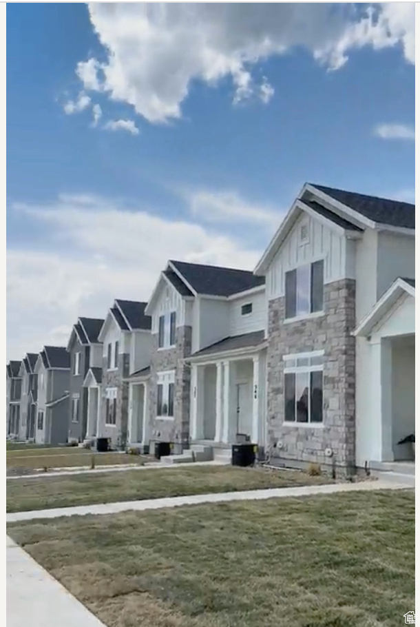 MOONLIGHT VILLAGE - Residential