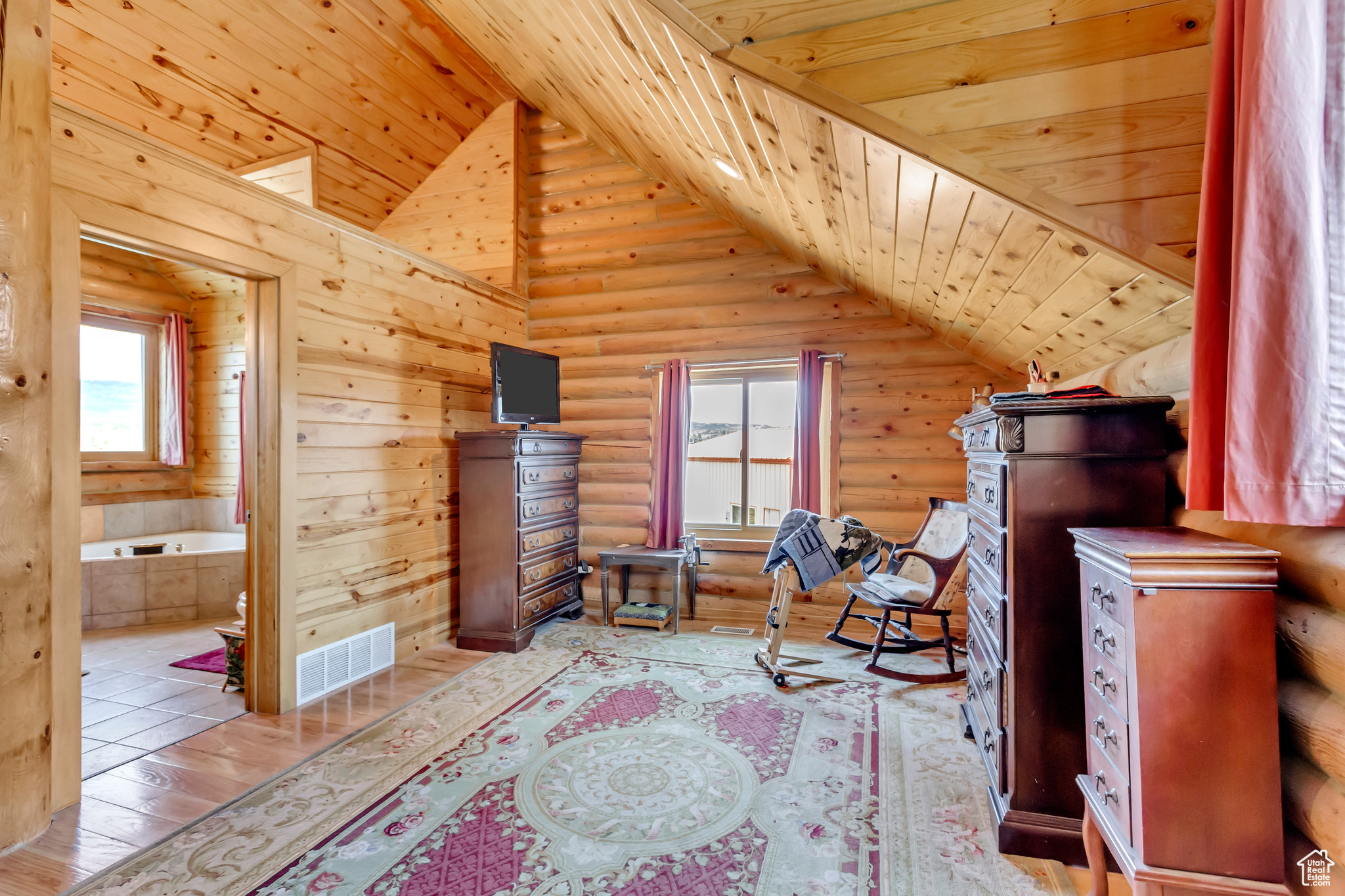 SILVER CREEK ESTATES - Residential