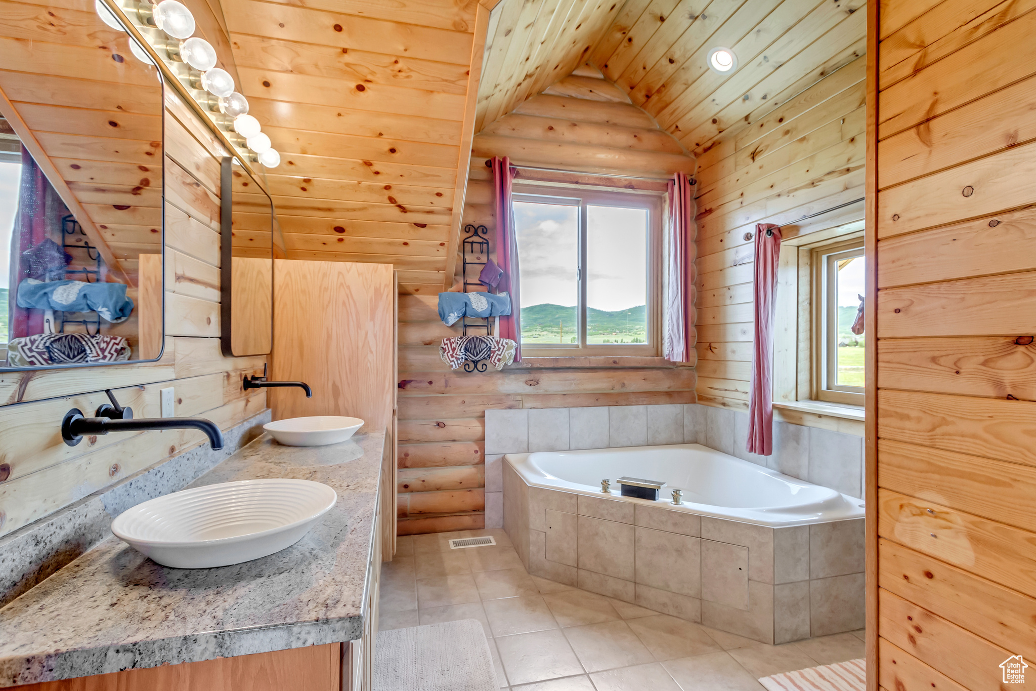 SILVER CREEK ESTATES - Residential