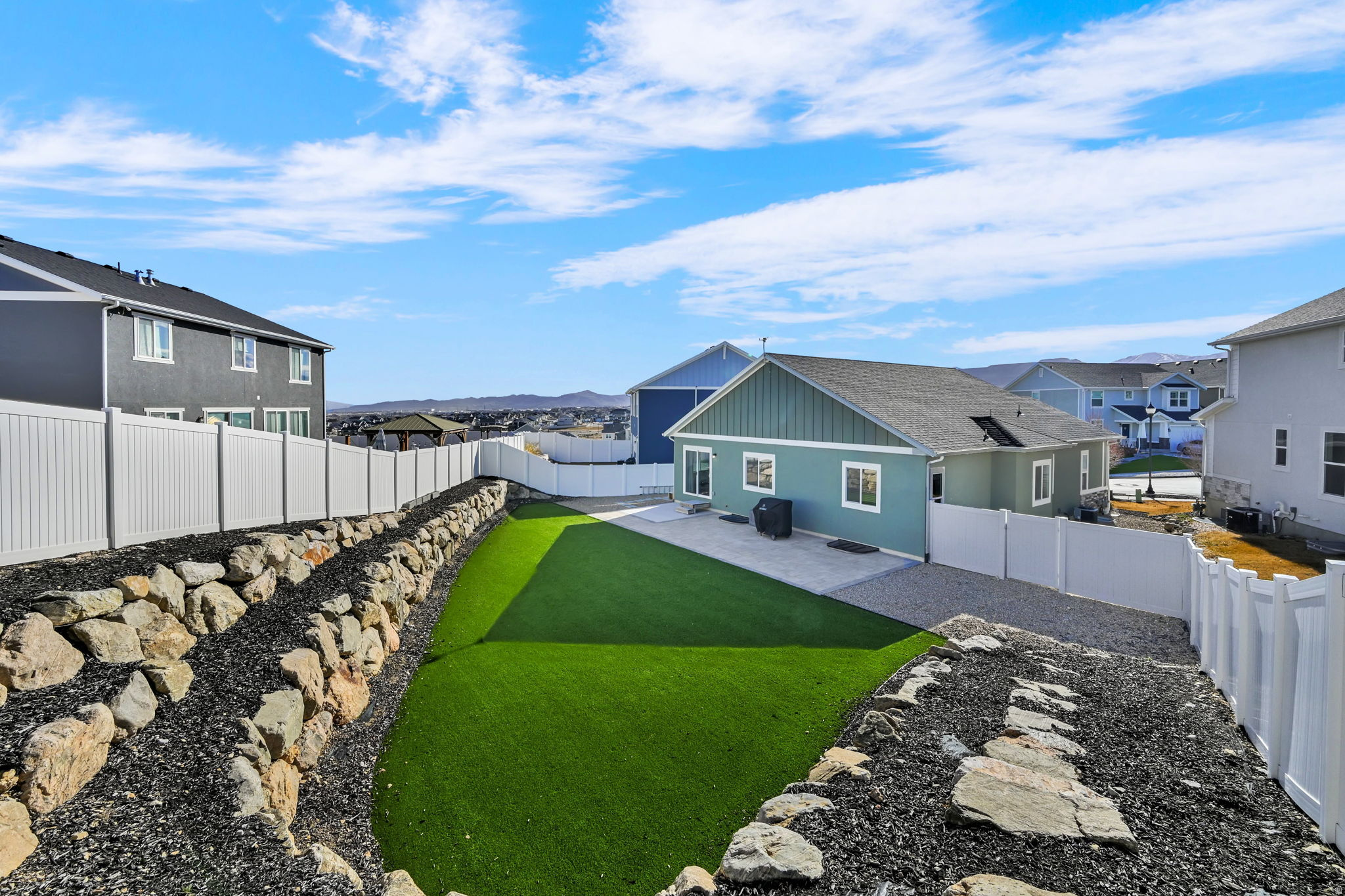 TERRACE HILLS - Residential