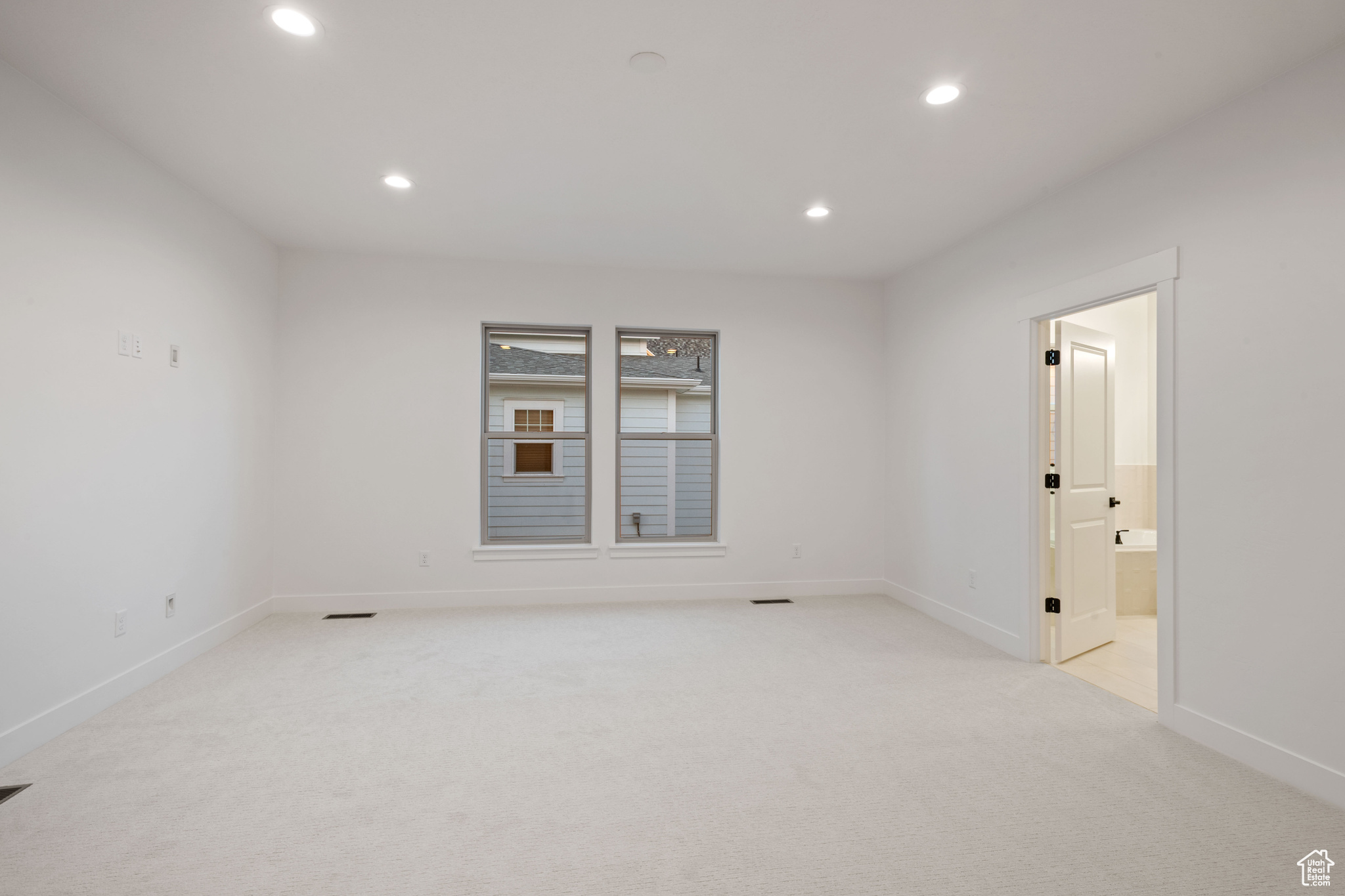 DAYBREAK - Residential