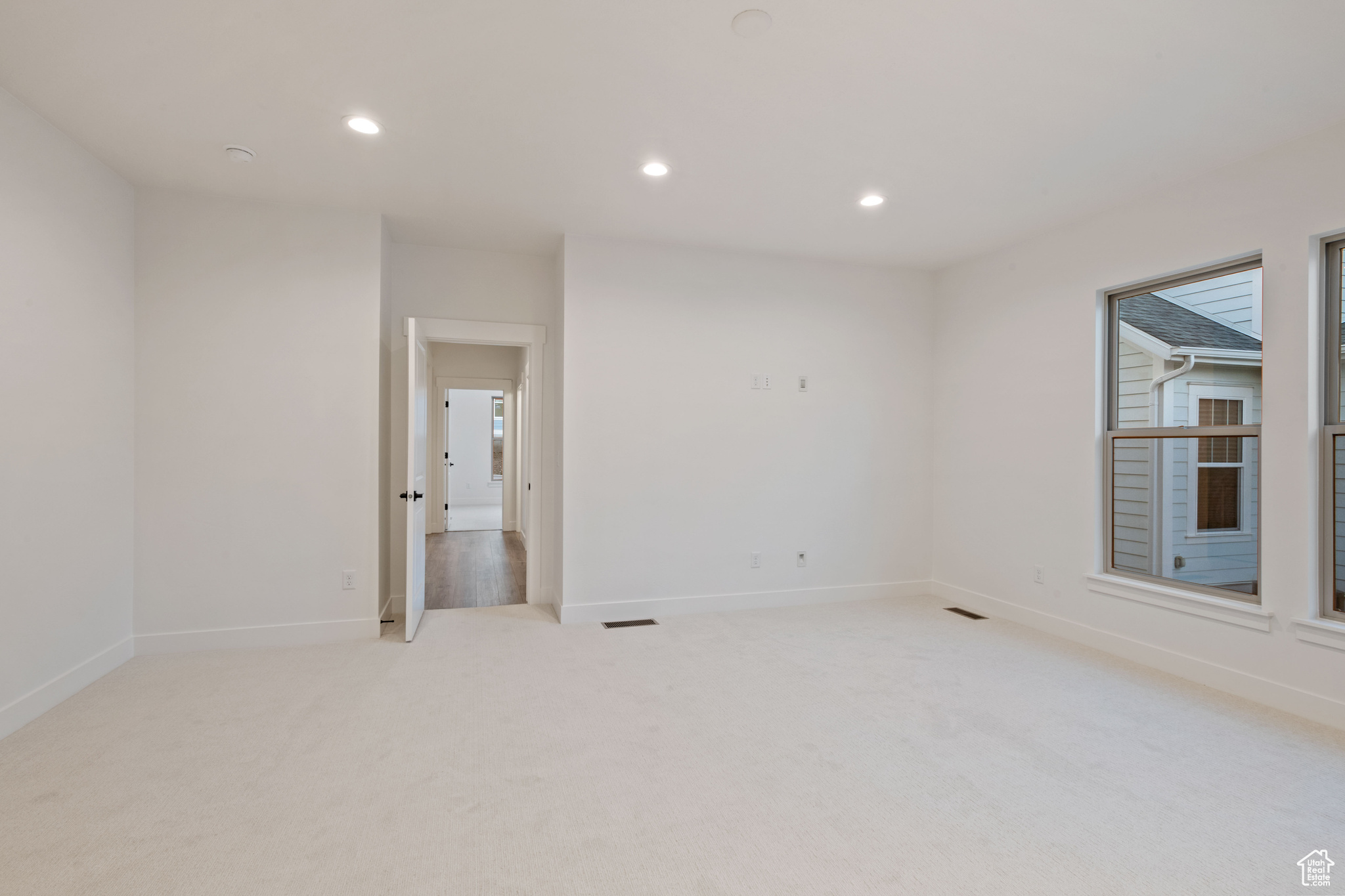 DAYBREAK - Residential