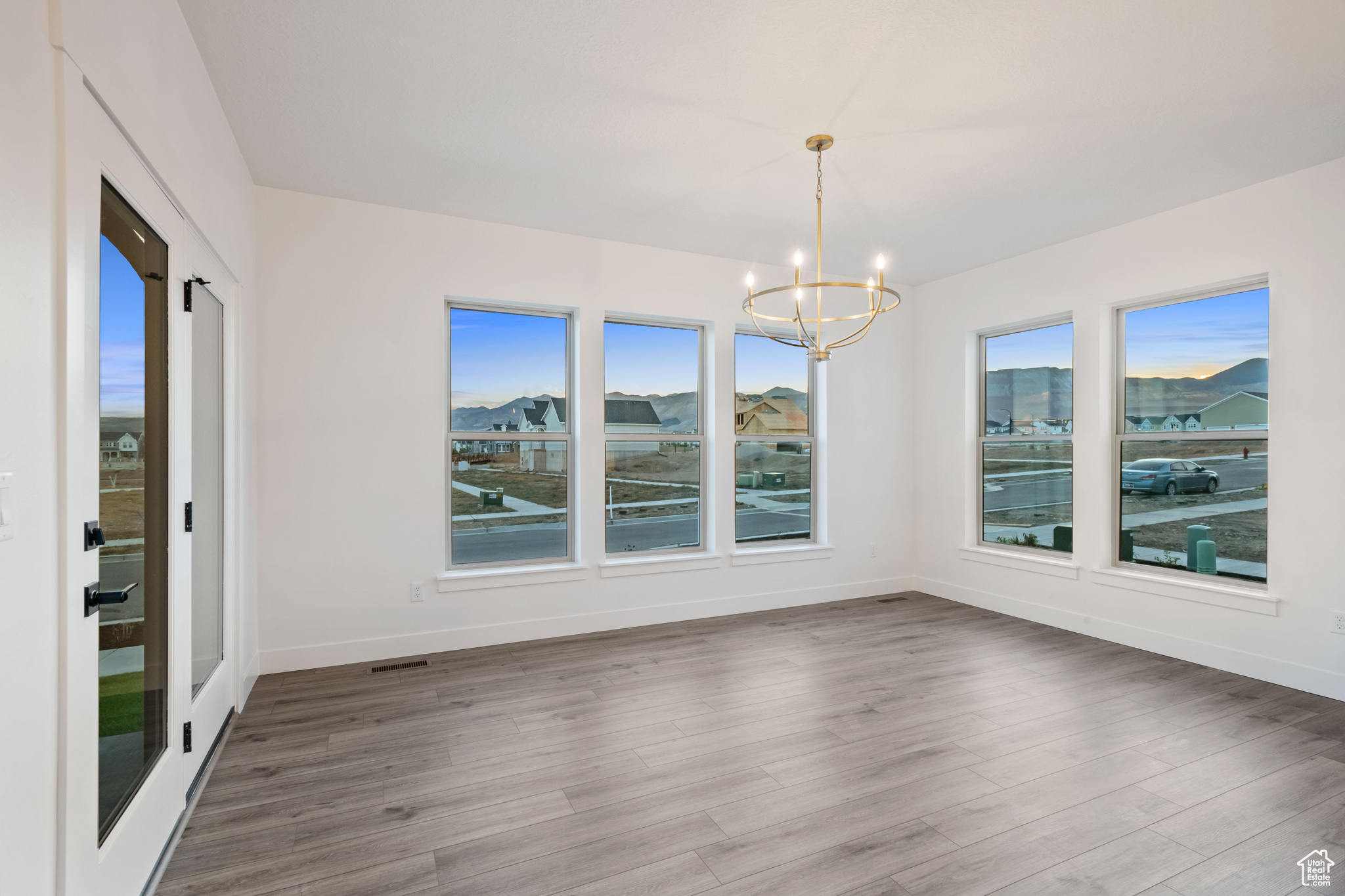 DAYBREAK - Residential