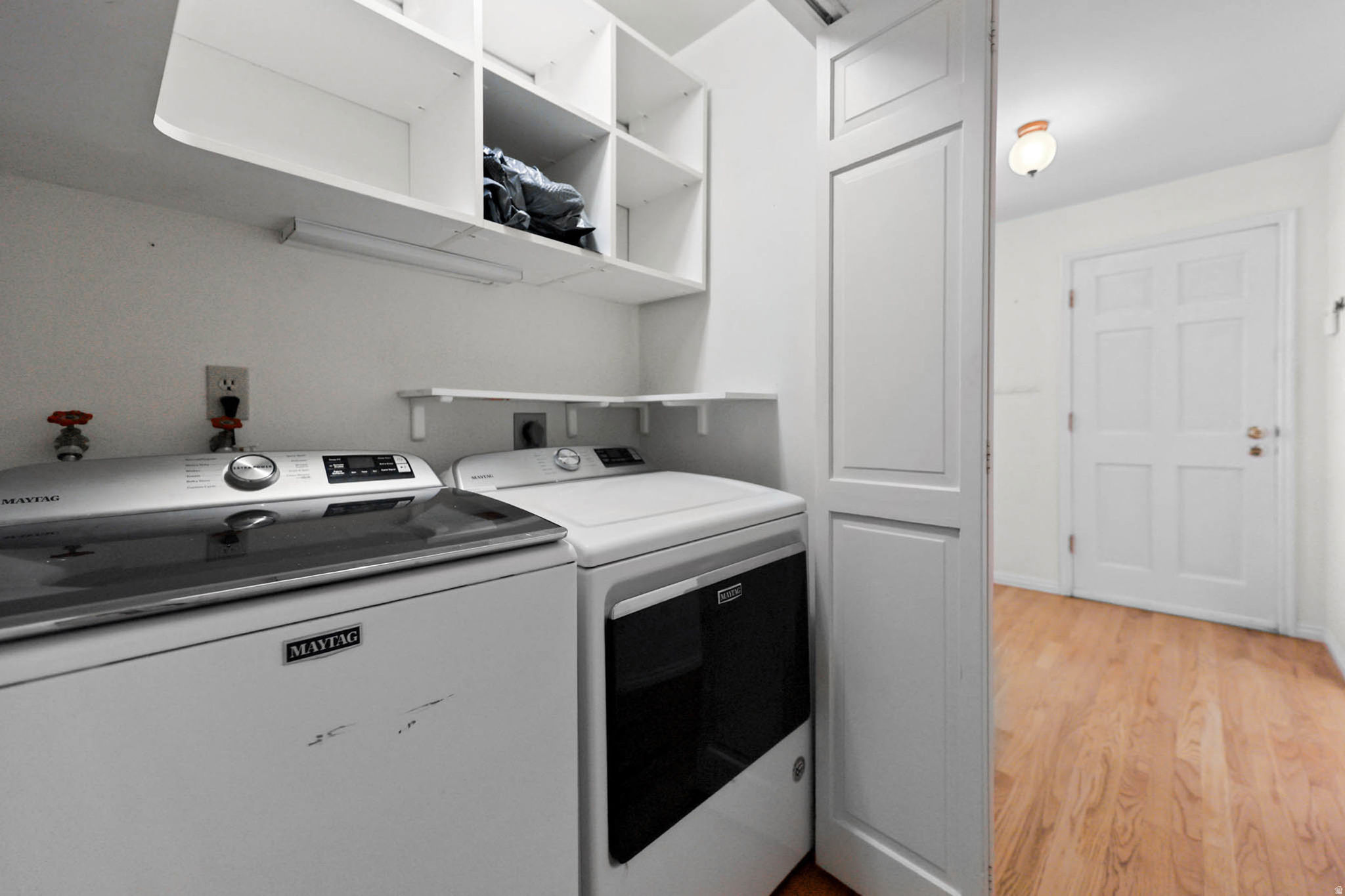 CAMBRIDGE ESTATES - Residential