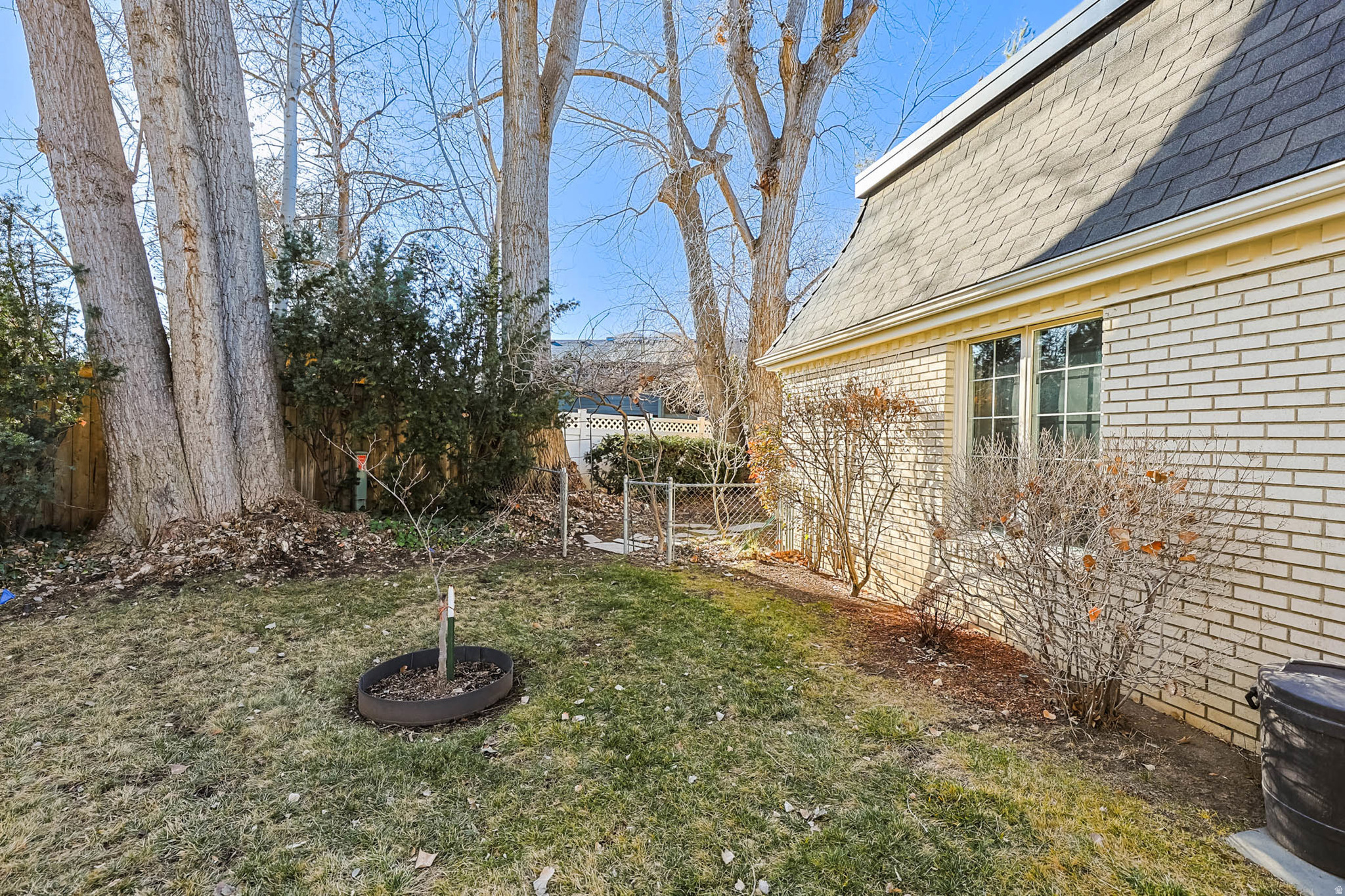 CAMBRIDGE ESTATES - Residential