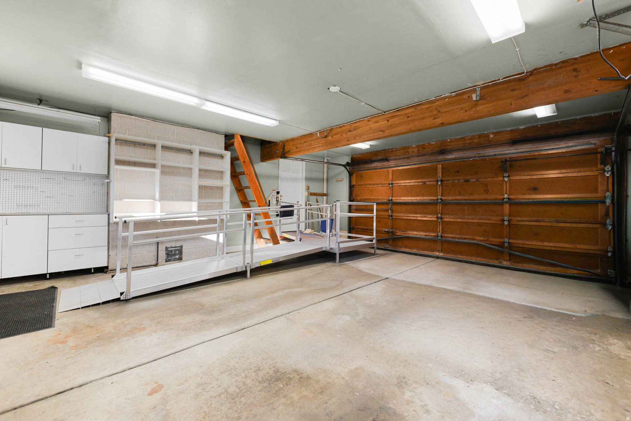 CAMBRIDGE ESTATES - Residential