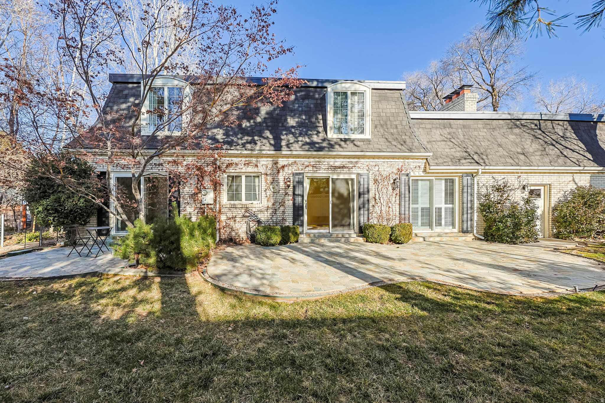 CAMBRIDGE ESTATES - Residential