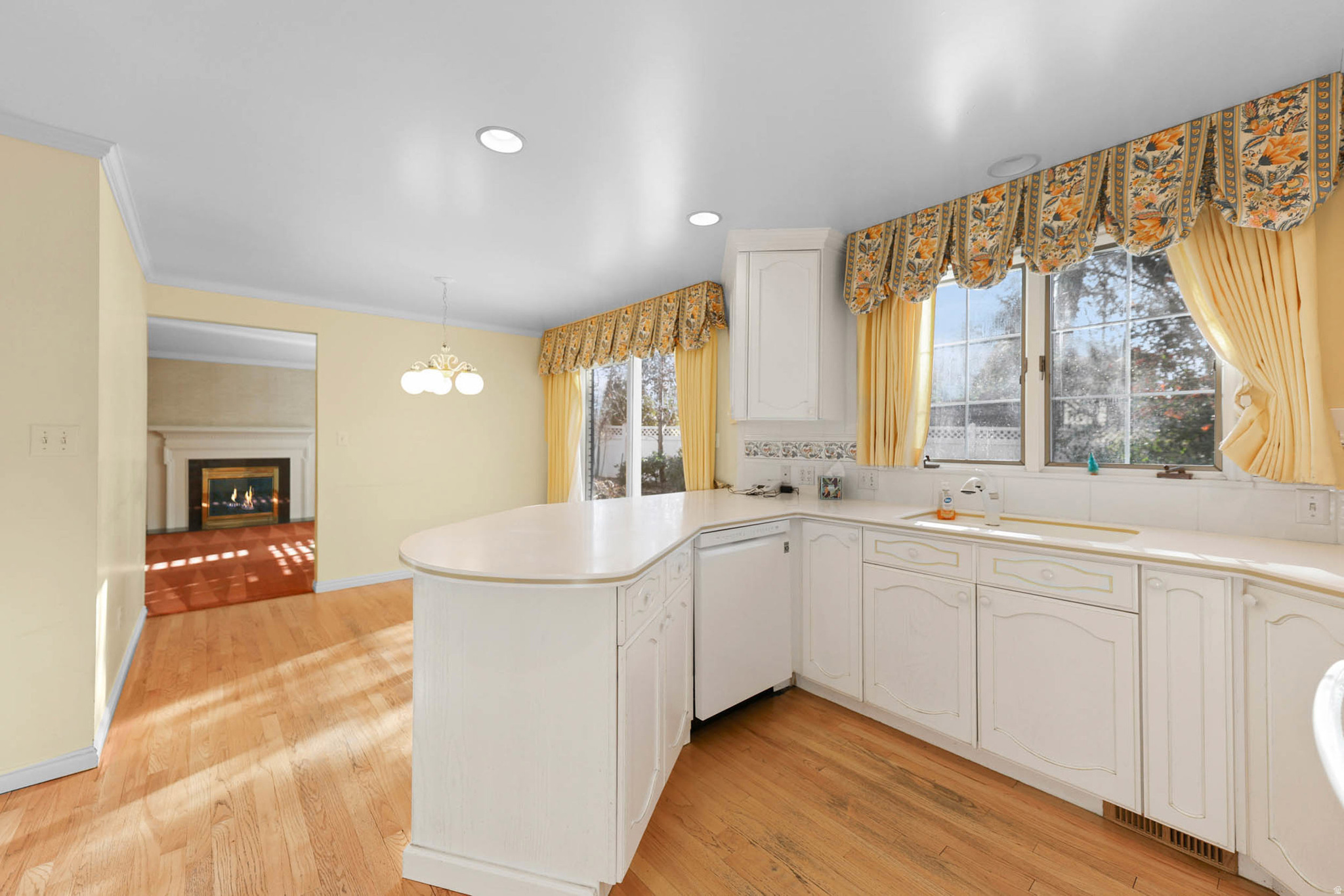 CAMBRIDGE ESTATES - Residential