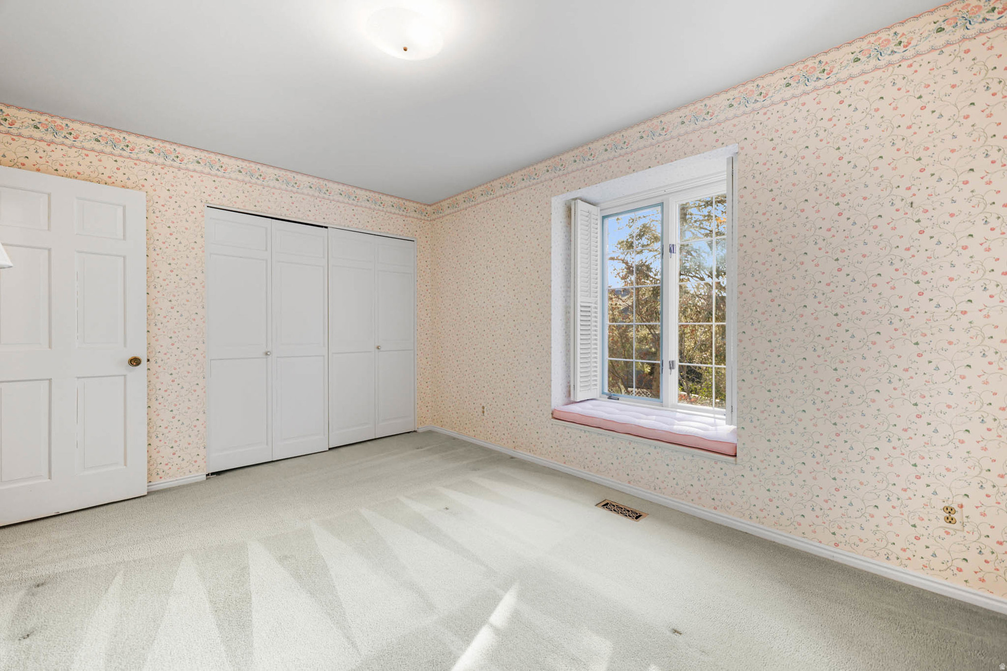 CAMBRIDGE ESTATES - Residential